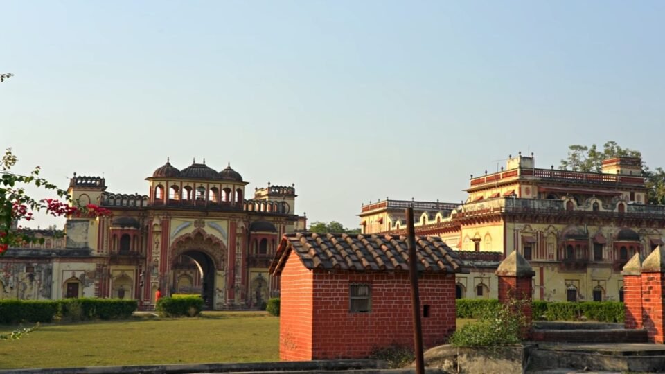 अमेठी के ऐतिहासिक राजमहल की इमारत